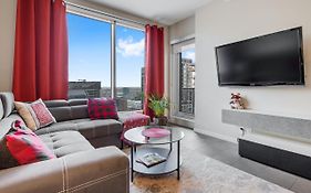Globalstay Bmo Centre And Downtown Apartments